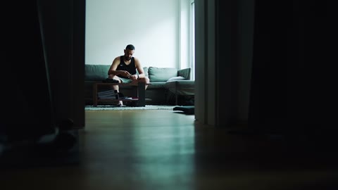 Beat 8: Dark living room