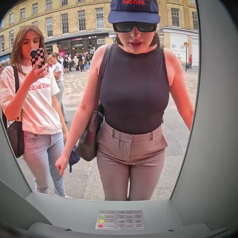 Beat 15: Fisheye faces