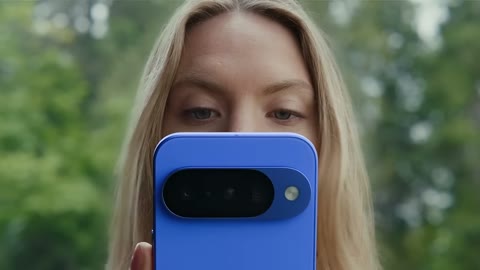 Beat 5: Woman with phone