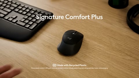 Beat 7: Desk and logo