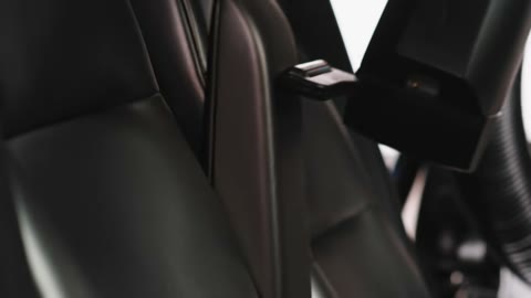 Beat 6: Seat belt