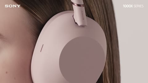 Beat 1: Ear cup macro