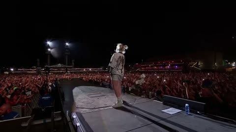 Beat 14: Stage and fireworks