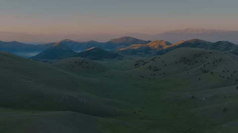 Beat 1: Dawn hills
