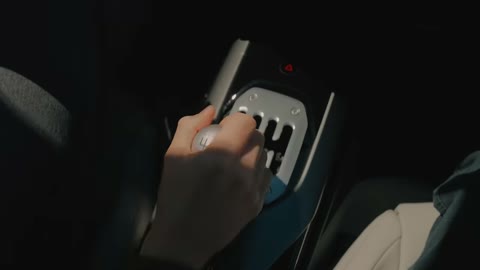 Beat 24: Hands and dial