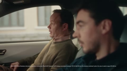 Beat 2: Look to camera, passenger points