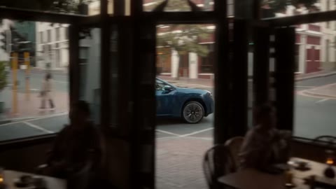 Beat 8: Street and café
