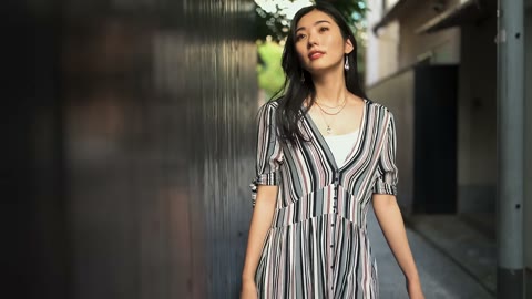 Beat 7: She turns