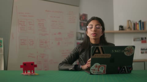 Beat 5: Presenter at laptop