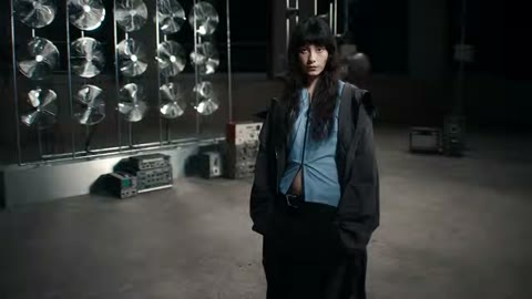 Beat 17: Standing still