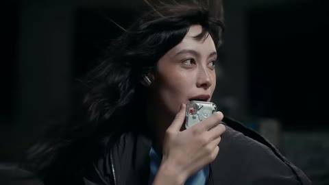 Beat 18: Speaking into case