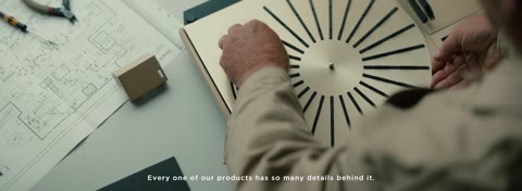 Beat 23: Gold platter bench