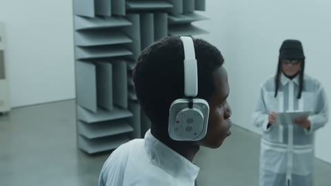 Beat 7: Tester in booth