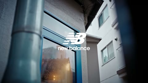 Beat 1: Logo on door