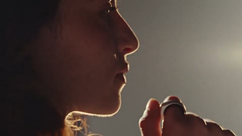 Beat 8: Profile in backlight