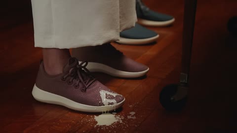 Beat 4: Spill on shoe