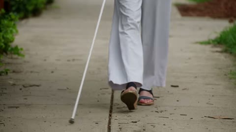 Beat 16: Cane and walk