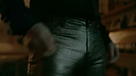 Beat 8: Tight leather
