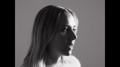 Beat 2: Looking away