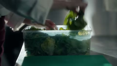 Beat 7: Chefs scramble