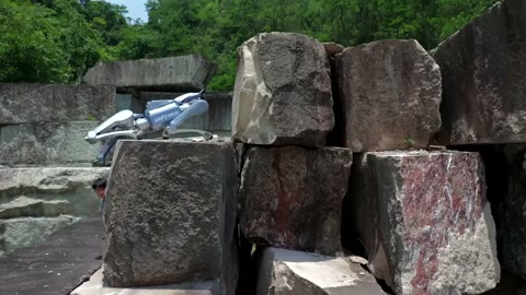 Beat 12: Block climbing