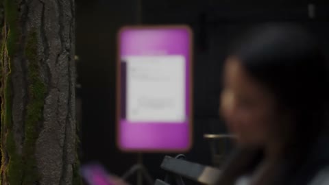 Beat 21: Form on pink screen