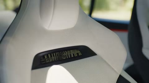Beat 3: Car in grass