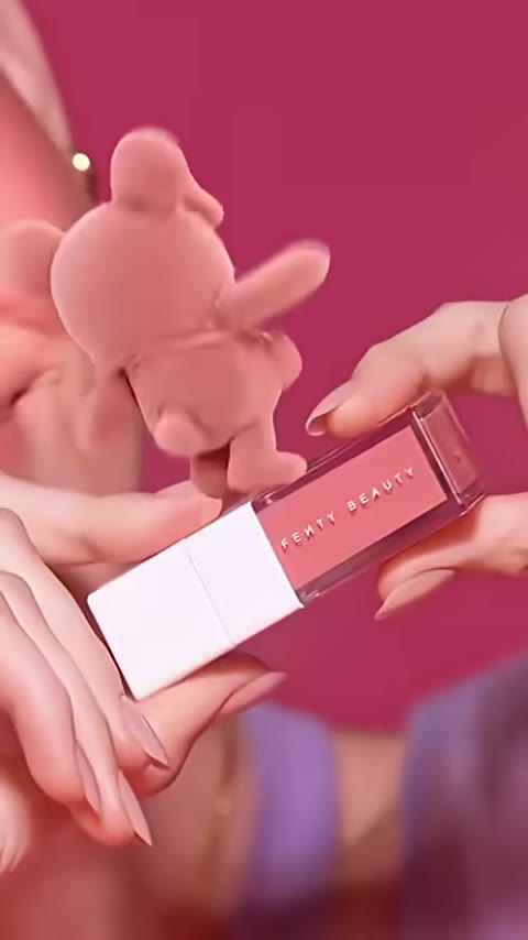 Beat 17: Hands and plush