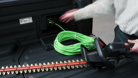 Beat 16: Hedge trimmer