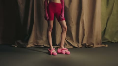 Beat 12: Stare and sandals