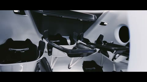 Beat 5: Carbon straps and hatch