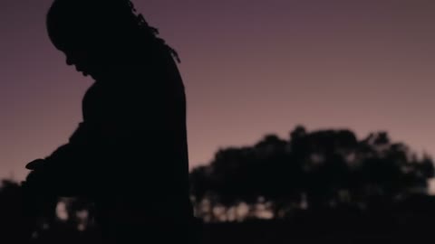 Beat 3: Her silhouette