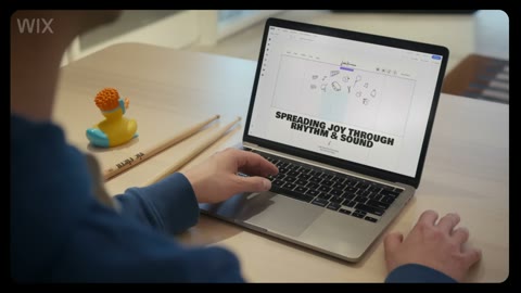 Beat 14: Laptop typing
