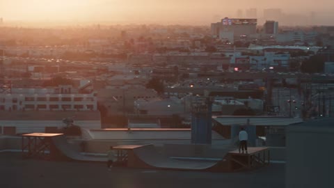 Beat 25: Rooftop skater