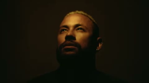 Beat 1: Face in the dark