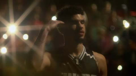 Beat 17: Scorer arms wide