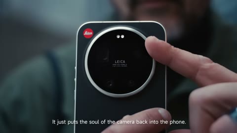 Beat 32: Phone in black