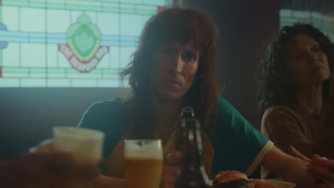 Beat 6: Bartender spins