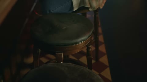 Beat 15: Empty stool