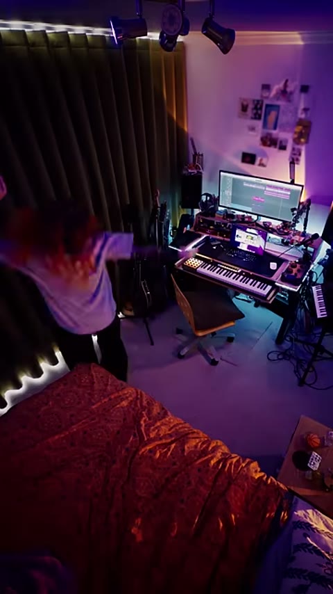 Beat 13: Joy at the keys