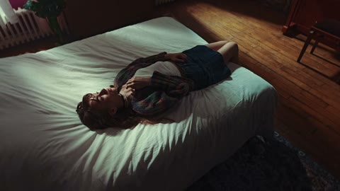 Beat 2: Girl on bed
