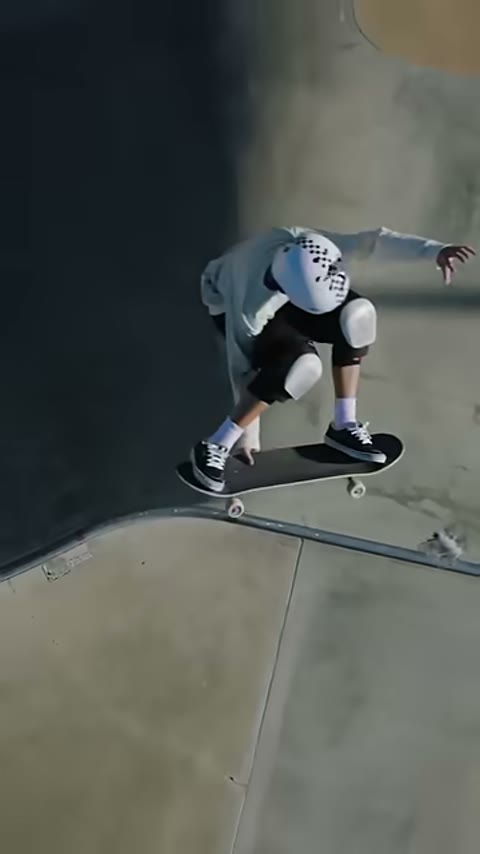 Beat 17: Skate bowl