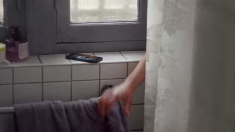 Beat 7: Phone on ledge