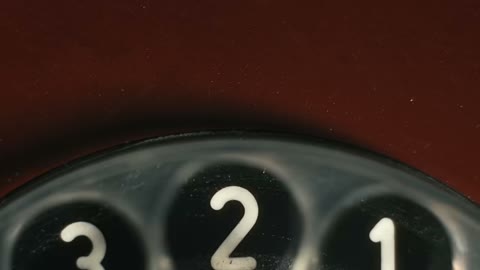 Beat 6: Golden curve and dial