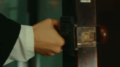 Beat 1: Door handle