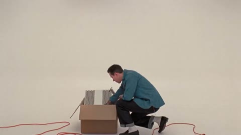 Beat 18: Empty studio and box