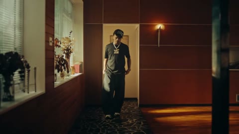 Beat 9: Corridor walk