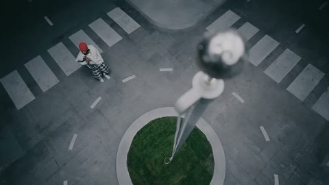 Beat 1: Overhead street