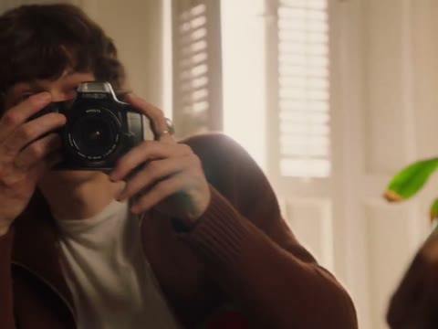 Beat 8: Glasses and camera