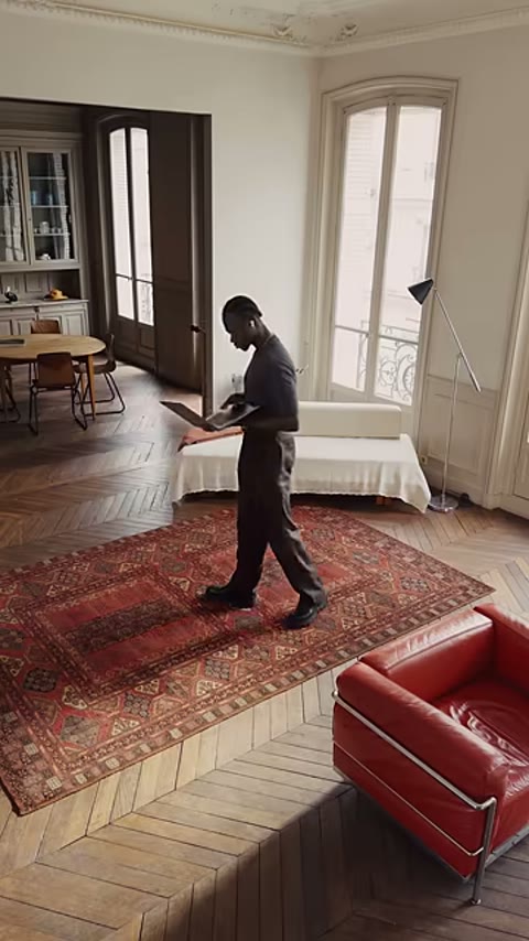 Beat 7: Walking the room